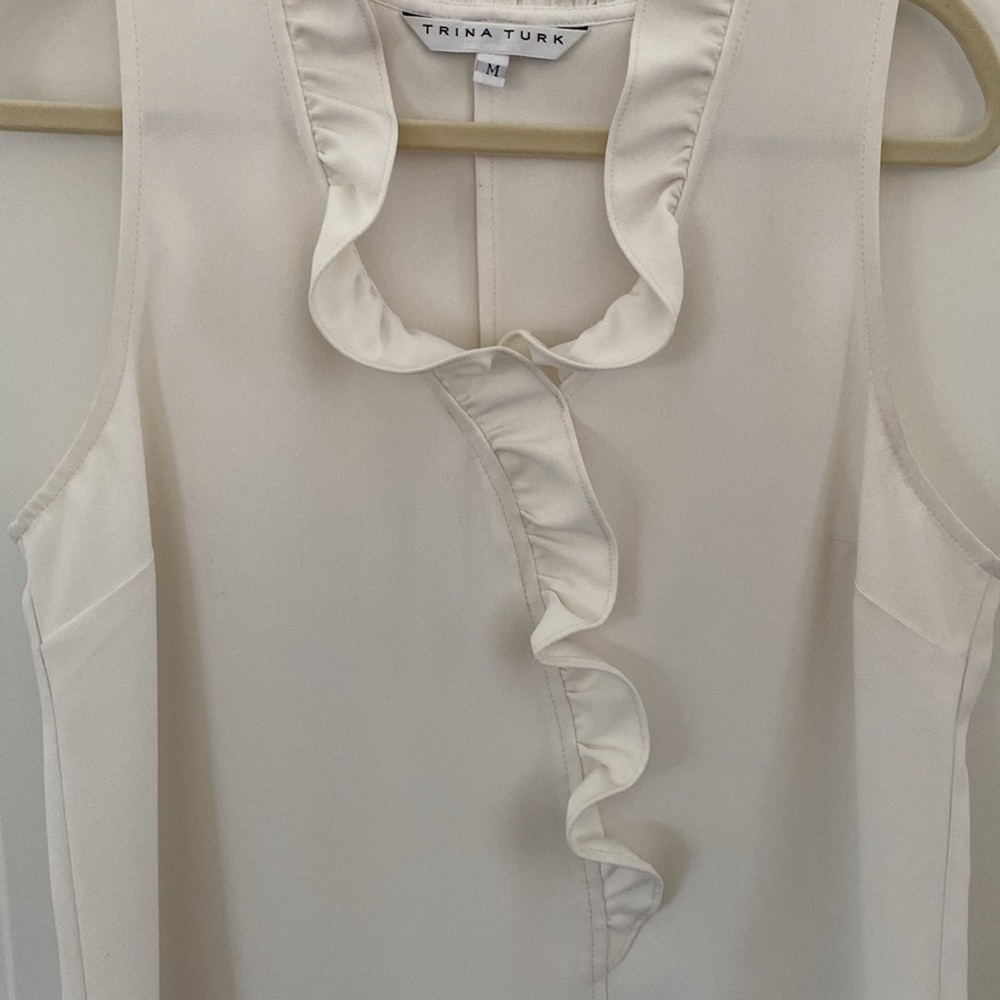 Trina Turk Ruffle Collar Sleeveless Blouse. Size Medium - Picture 4 of 6